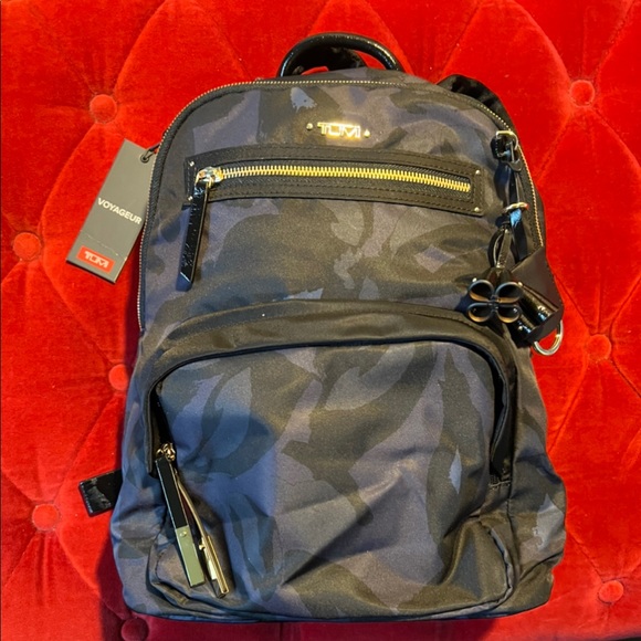 timbuk2 backpack dog TimBuk2 Muttmover Backpack Review